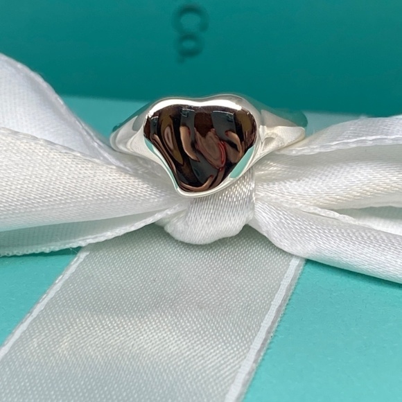 NEW Tiffany & Co. Elsa Peretti Sterling Silver Full Heart Ring - Size 6 1/2 - Picture 6 of 6
